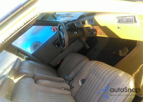 1976 Cadillac Seville z USA, uszkodzony, nr VIN 6S69R6Q462676